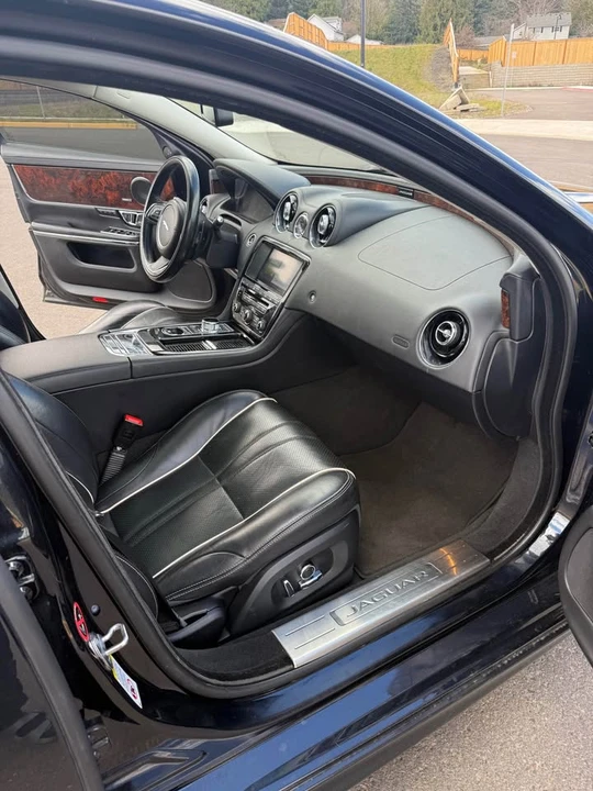 2017 Jaguar X351 XJ - Image 12 of 12