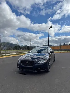 2017 Jaguar XJ R-Sport