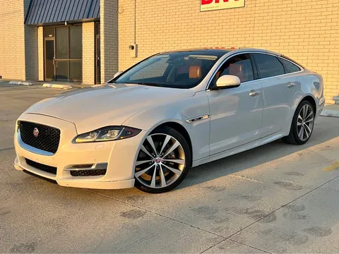 2017 Jaguar XJ R-Sport Sedan