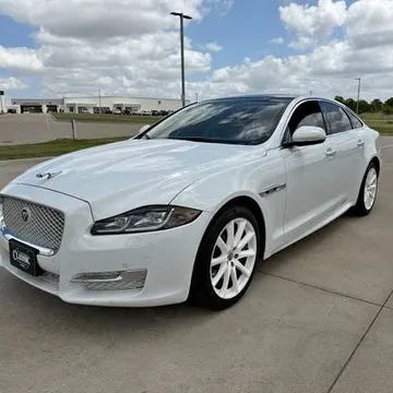 2017 Jaguar XJ XJ R-Sport