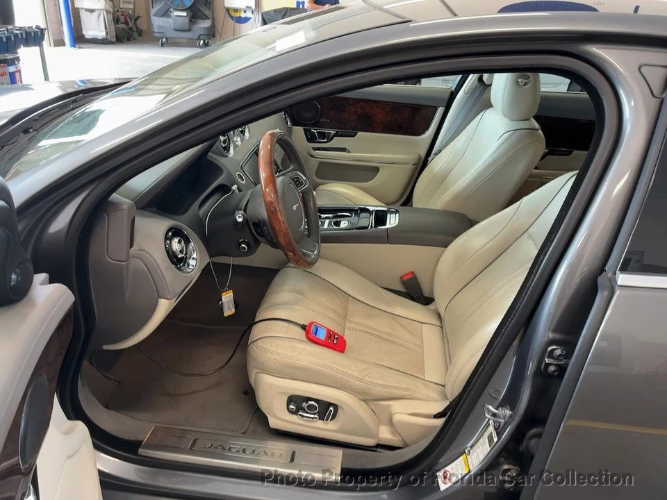 2017 Jaguar X351 XJ - Image 9 of 12