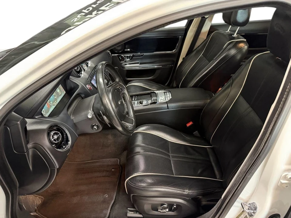 2017 Jaguar X351 XJ - Image 15 of 21