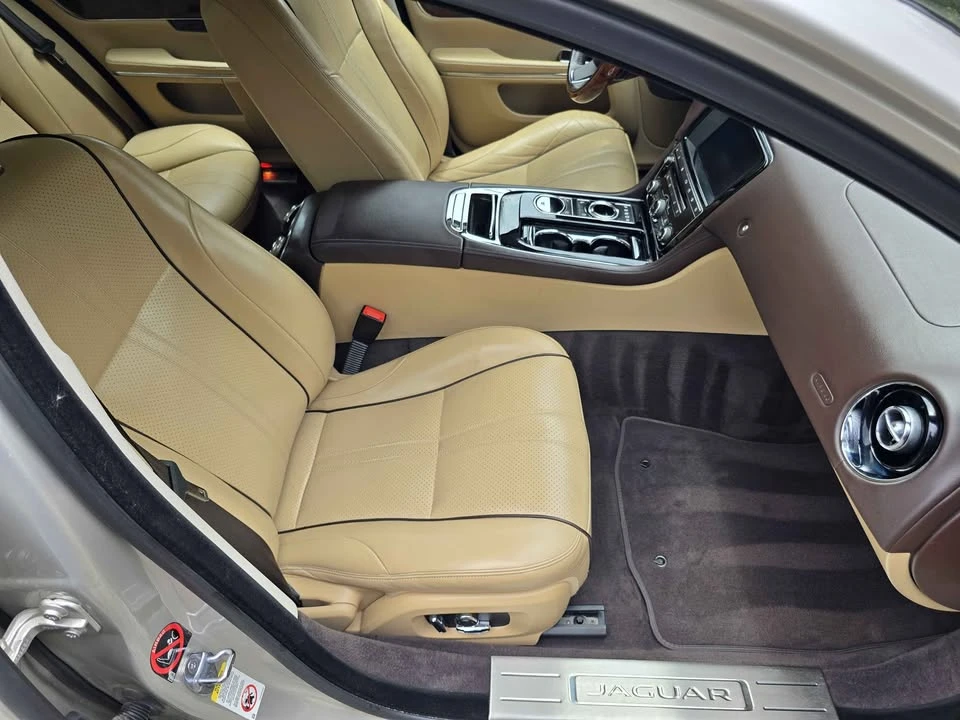 2017 Jaguar X351 XJ - Image 10 of 20