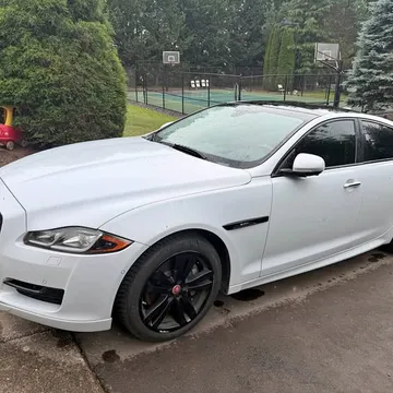 2017 Jaguar XJ R-Sport Sedan 4D