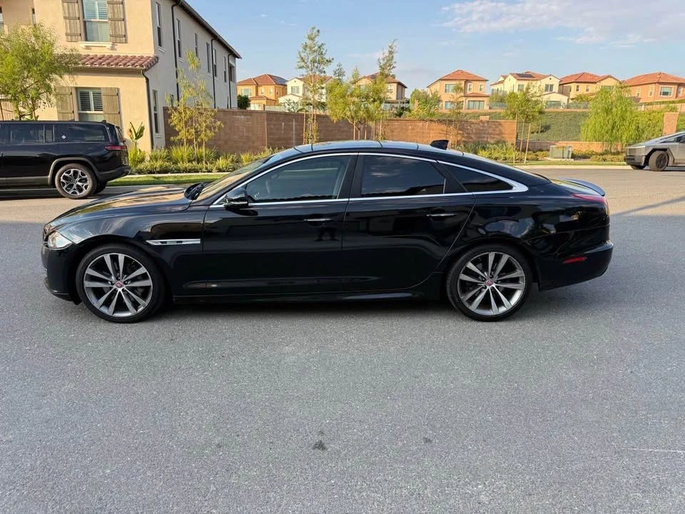 2017 Jaguar X351 XJ - Image 4 of 16