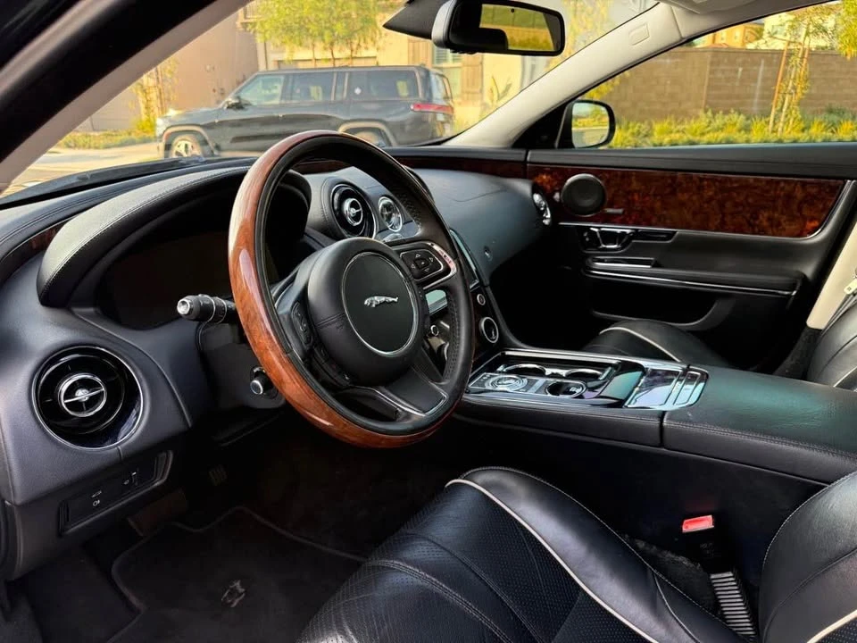 2017 Jaguar X351 XJ - Image 11 of 16