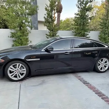 2017 Jaguar XJ Sedan 4D