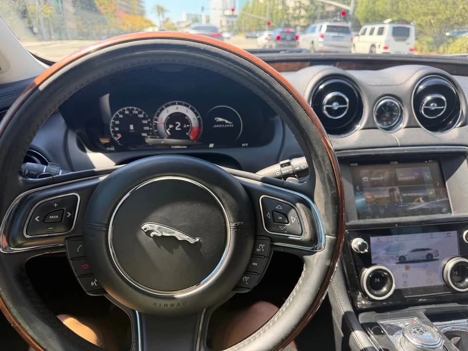 2017 Jaguar X351 XJ - Image 9 of 9
