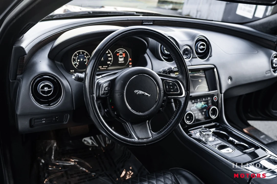 2017 Jaguar X351 XJ - Image 19 of 21