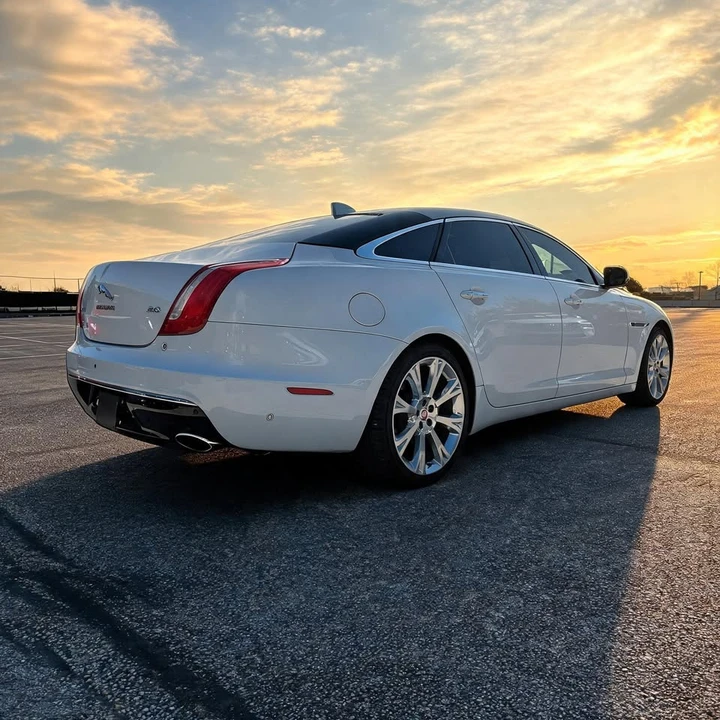 2017 Jaguar X351 XJ - Image 4 of 20