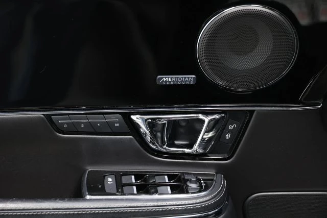 2017 Jaguar X351 XJ - Image 10 of 12