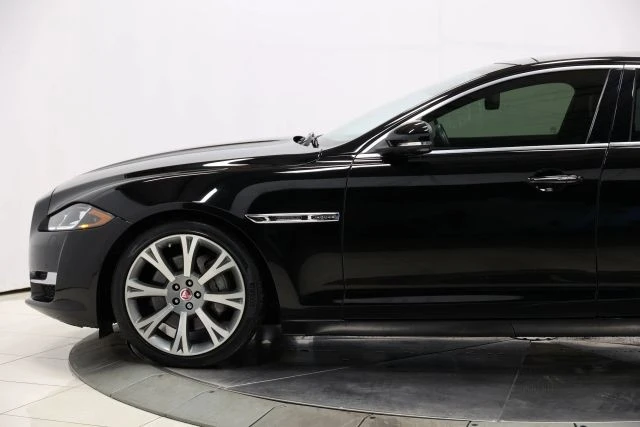 2017 Jaguar X351 XJ - Image 6 of 12