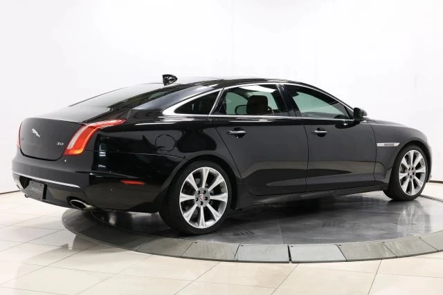 2017 Jaguar X351 XJ - Image 5 of 12