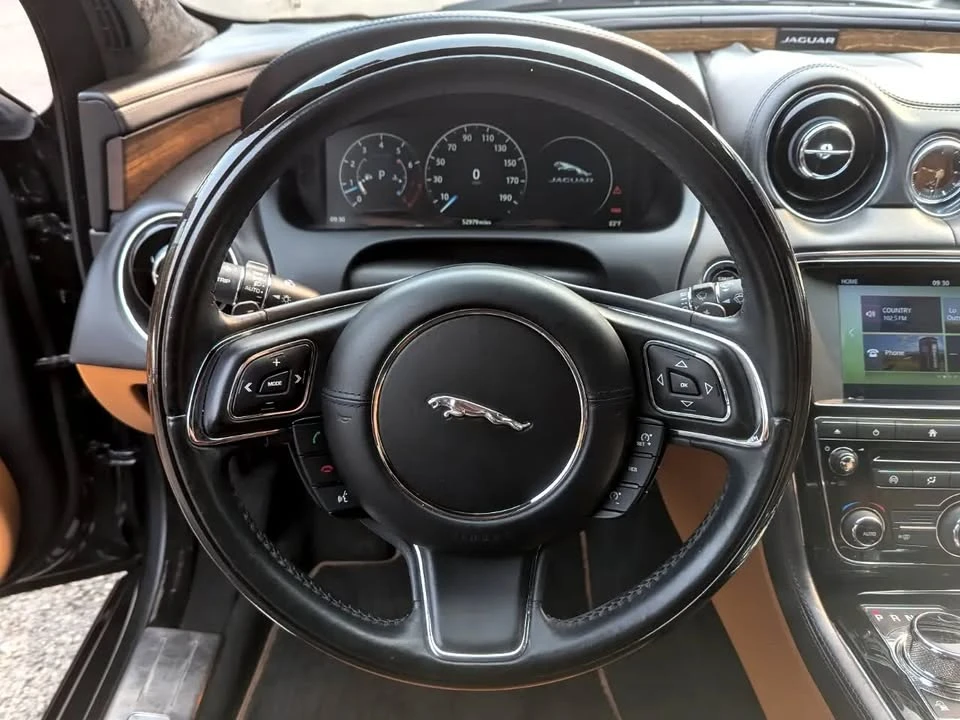 2017 Jaguar X351 XJ - Image 10 of 21
