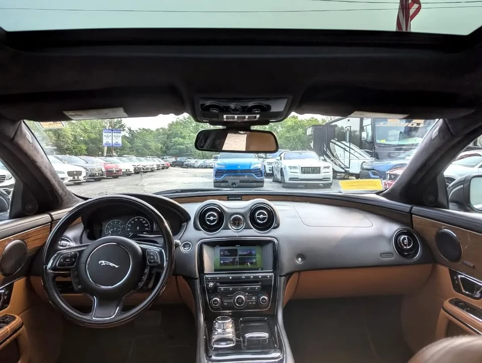 2017 Jaguar X351 XJ - Image 16 of 21