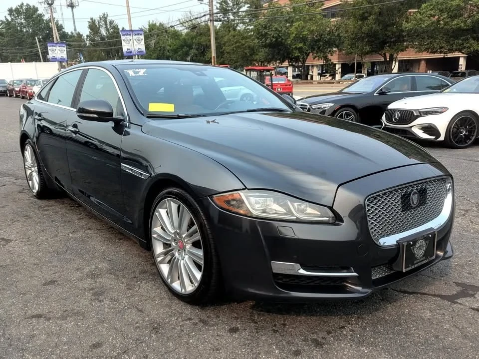 2017 Jaguar X351 XJ - Image 3 of 21
