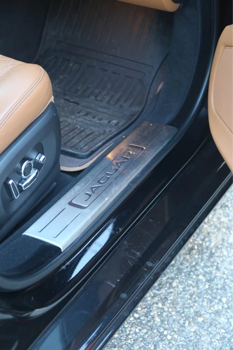 2017 Jaguar X351 XJ - Image 14 of 19