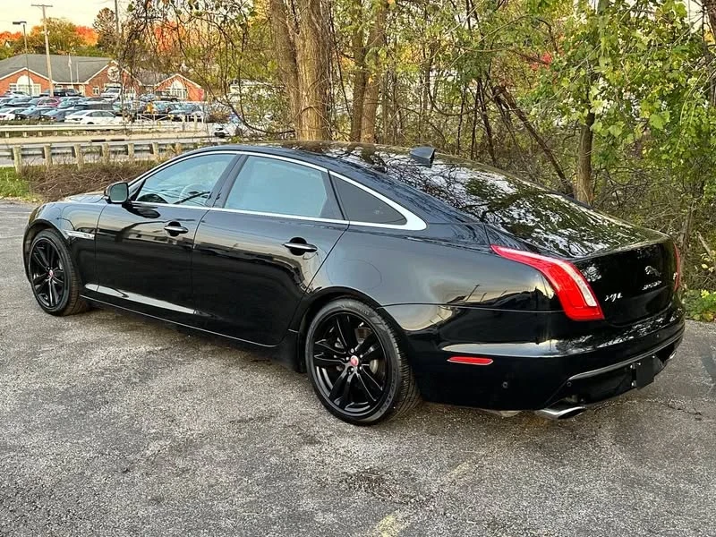 2017 Jaguar X351 XJ - Image 16 of 16