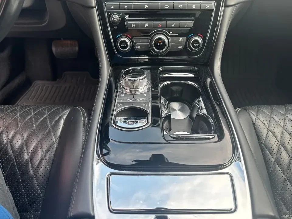 2017 Jaguar X351 XJ - Image 14 of 20