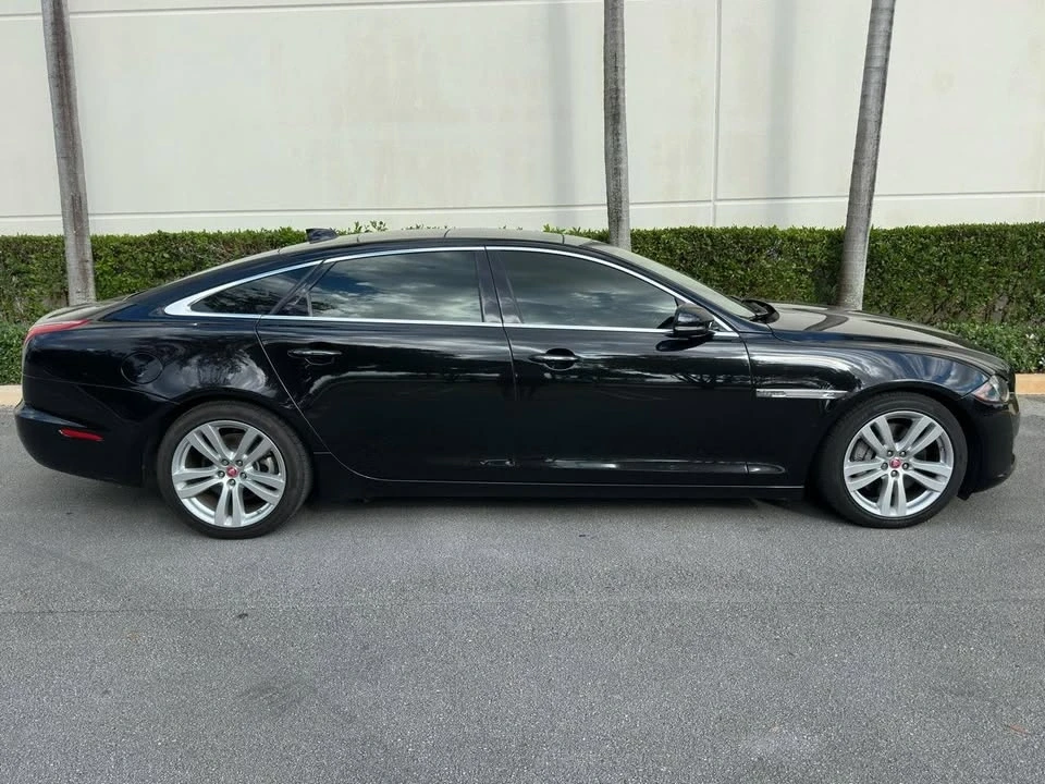 2017 Jaguar X351 XJ - Image 6 of 20