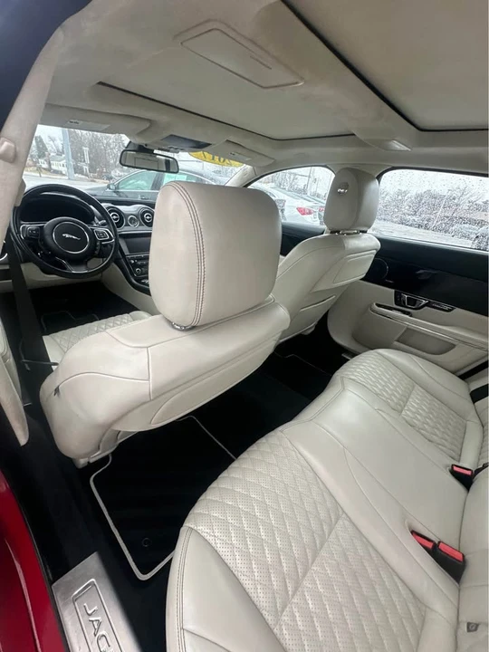 2017 Jaguar X351 XJ - Image 8 of 9