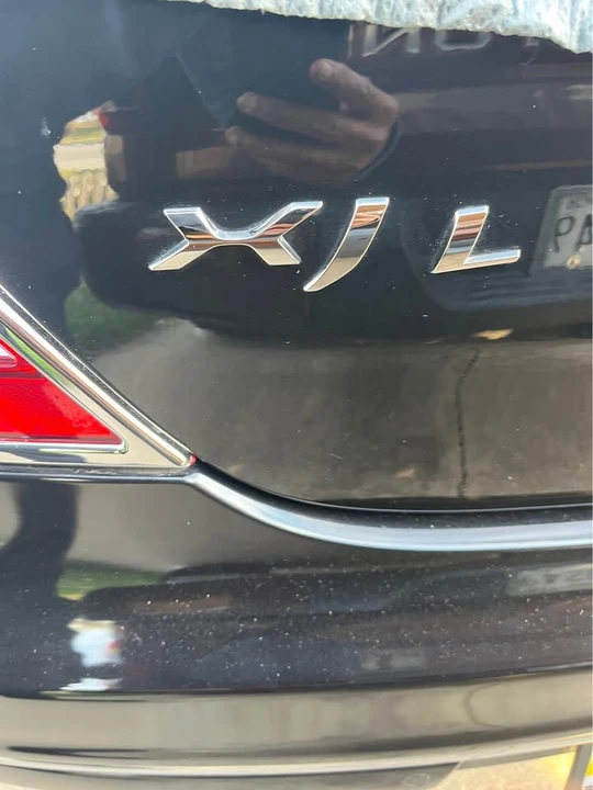 2017 Jaguar X351 XJ - Image 11 of 11
