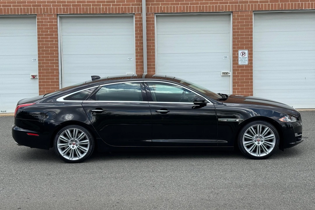 2017 Jaguar X351 XJ - Image 3 of 31