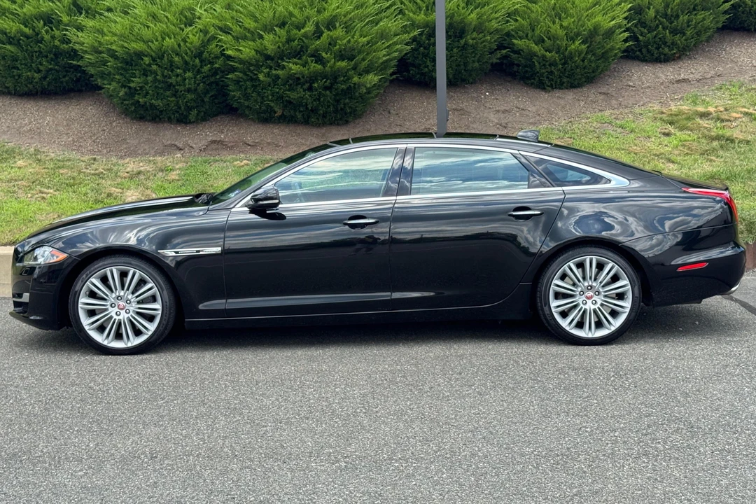 2017 Jaguar X351 XJ - Image 25 of 31