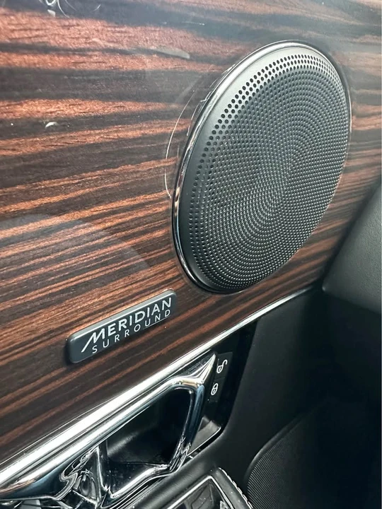 2017 Jaguar X351 XJ - Image 9 of 10
