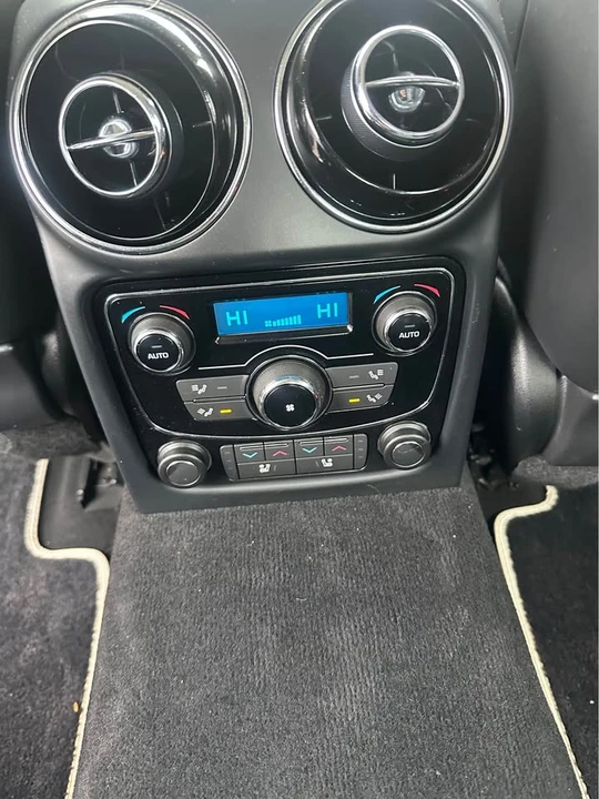 2017 Jaguar X351 XJ - Image 6 of 10