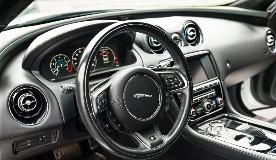 2017 Jaguar X351 XJR - Image 11 of 20