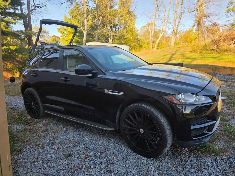 2017 Jaguar F-Pace - Image 8 of 10