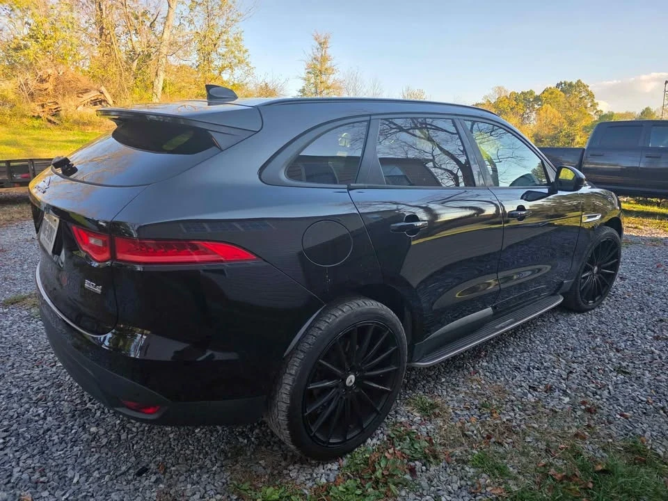 2017 Jaguar F-Pace - Image 5 of 10