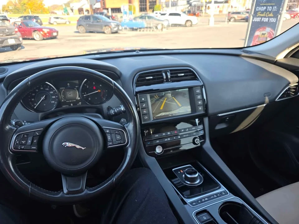 2017 Jaguar F-Pace - Image 2 of 10