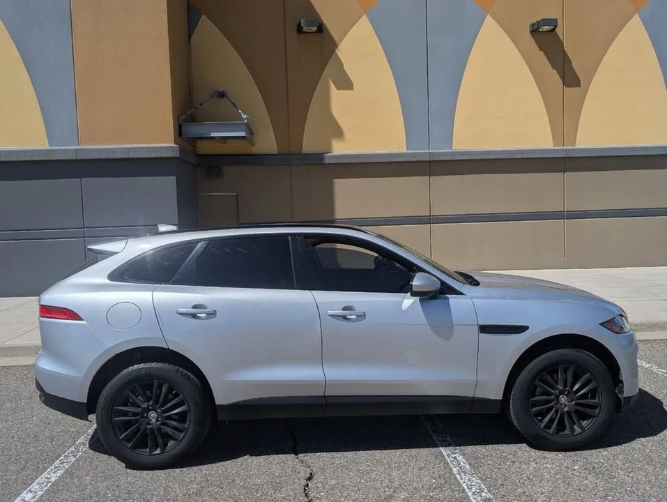 2017 Jaguar F-Pace - Image 6 of 20