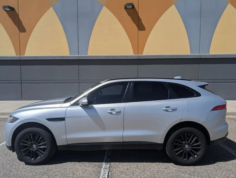 2017 Jaguar F-Pace - Image 9 of 20