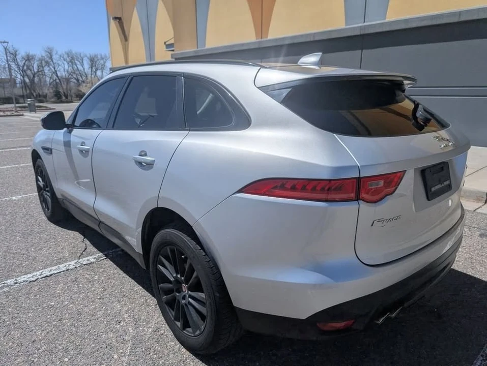 2017 Jaguar F-Pace - Image 8 of 20