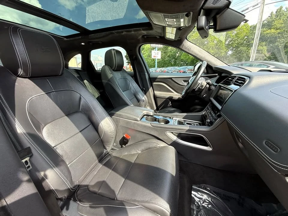 2017 Jaguar F-Pace - Image 16 of 20