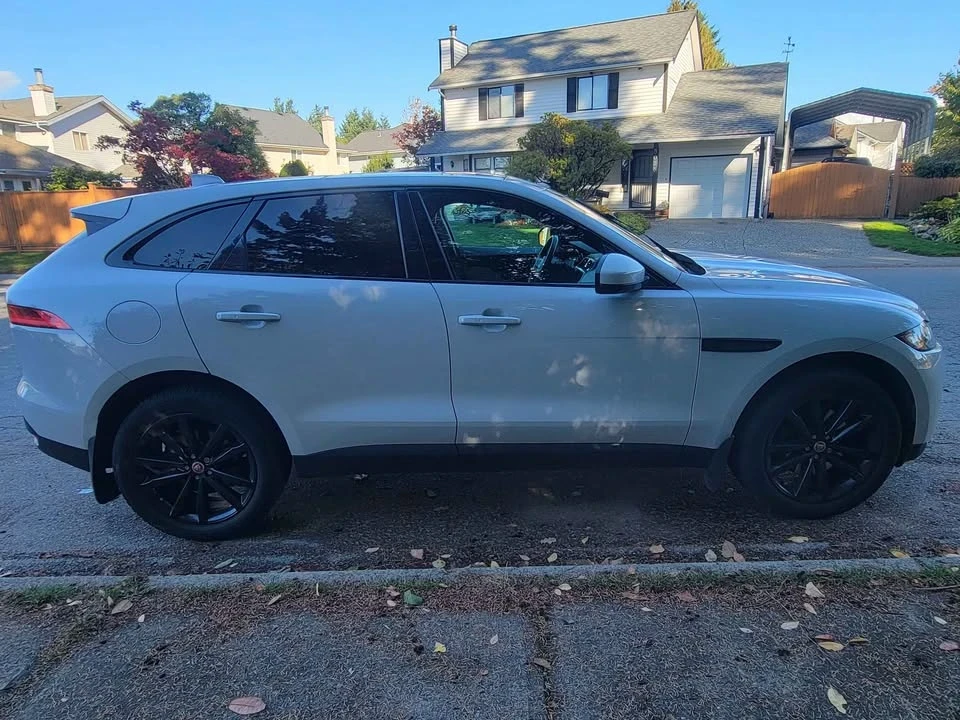 2017 Jaguar F-Pace - Image 8 of 10