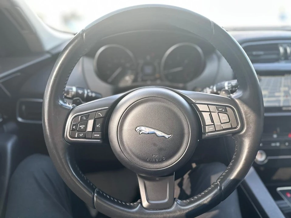 2017 Jaguar F-Pace - Image 18 of 20
