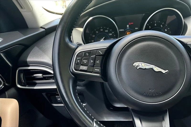 2017 Jaguar F-Pace - Image 17 of 20