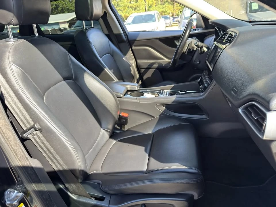 2017 Jaguar F-Pace - Image 15 of 18