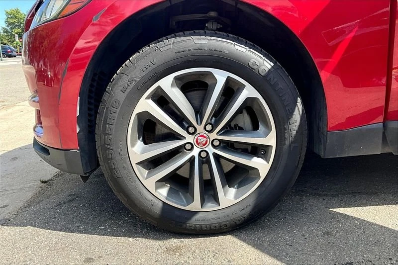 2017 Jaguar F-Pace - Image 9 of 20