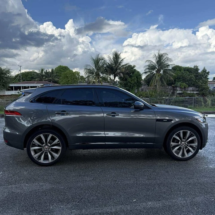 2017 Jaguar F-Pace - Image 5 of 19