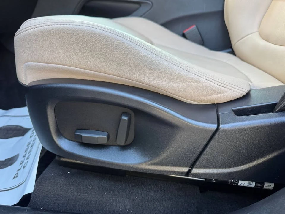 2017 Jaguar F-Pace - Image 10 of 19