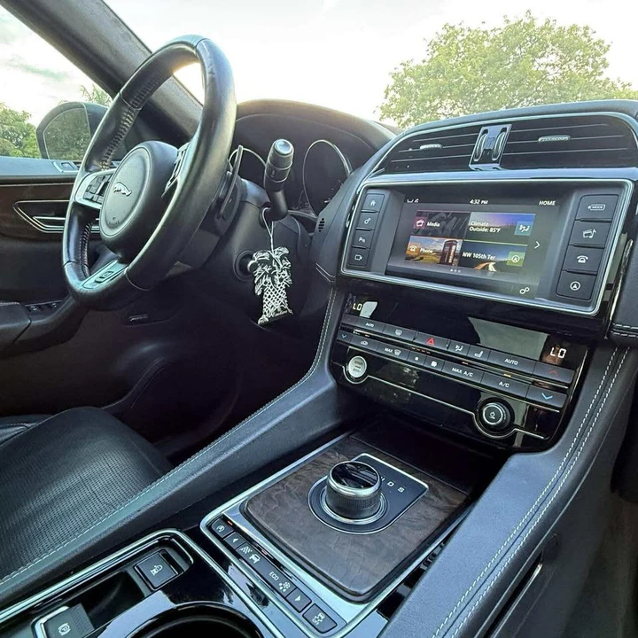 2017 Jaguar F-Pace - Image 7 of 19