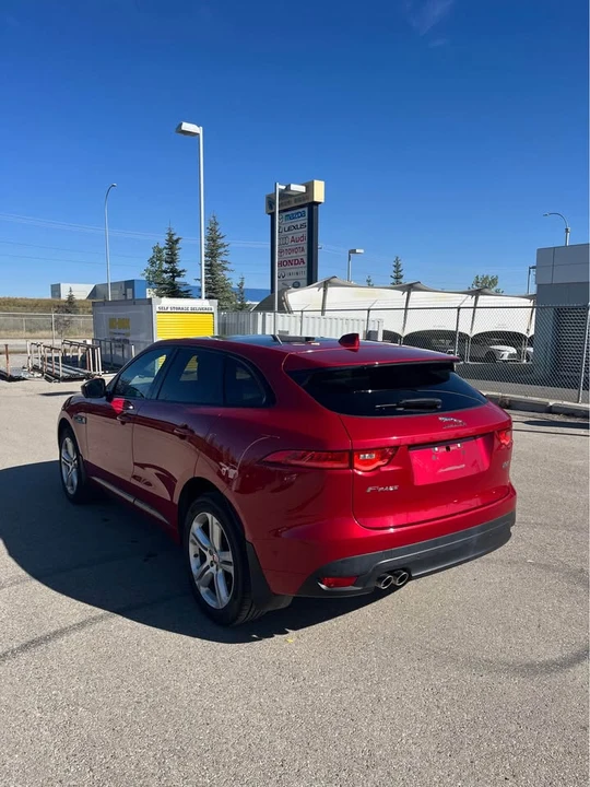 2017 Jaguar F-Pace - Image 4 of 19