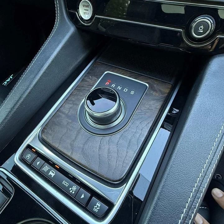 2017 Jaguar F-Pace - Image 19 of 19