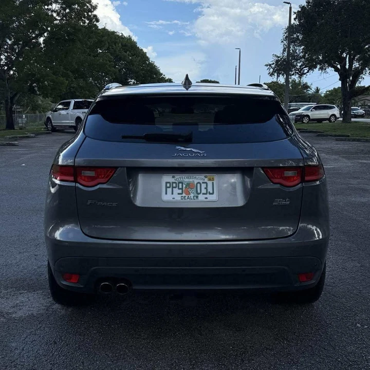 2017 Jaguar F-Pace - Image 6 of 19