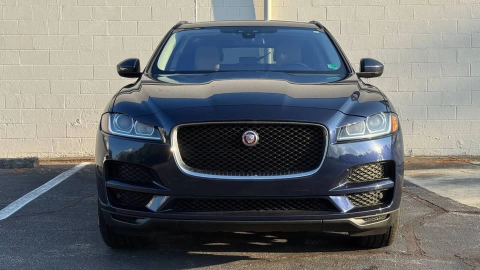 2017 Jaguar F-Pace - Image 3 of 19